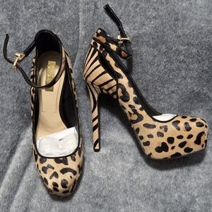 Jessica Simpson Leopard Print Stiletto Heels ...Like New !
